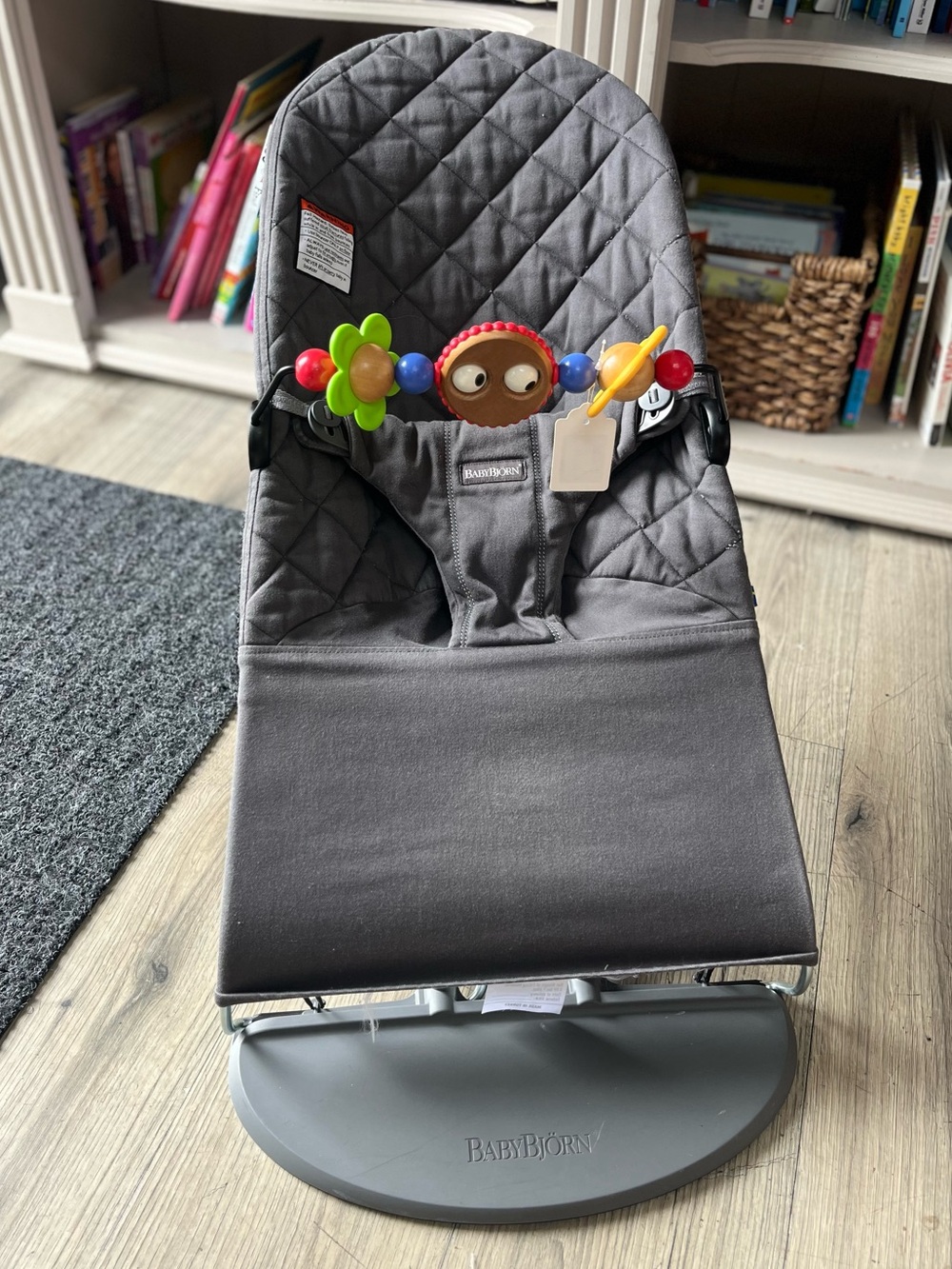BabyBjörn Grey Bouncer with Wood Toy Bar